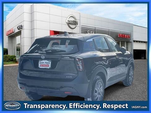 Certified 2025 Nissan Kicks S image 6