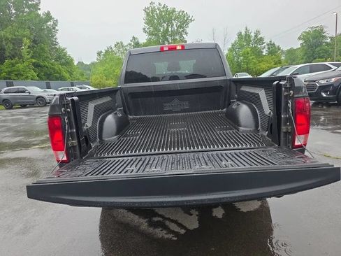 Used 2018 RAM 1500 Express AWD/4WD image 11