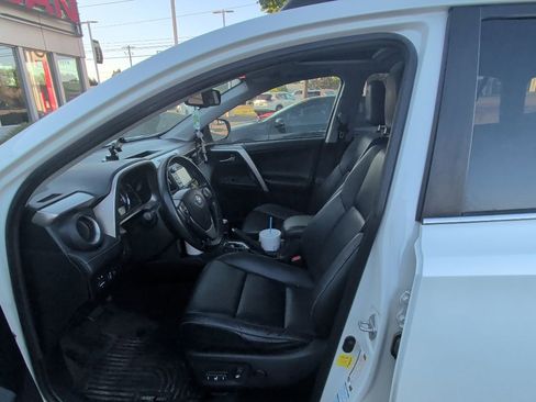 Used 2015 Toyota RAV4 Limited AWD/4WD image 6