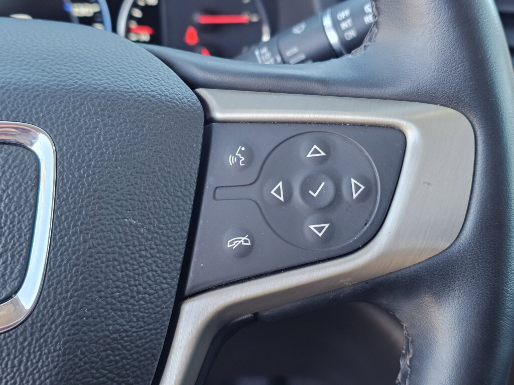 Used 2023 GMC Acadia Denali w/ Denali Technology Package FWD image 21