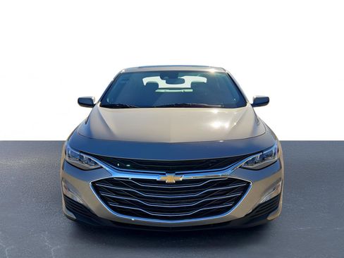 Used 2024 Chevrolet Malibu LT image 2