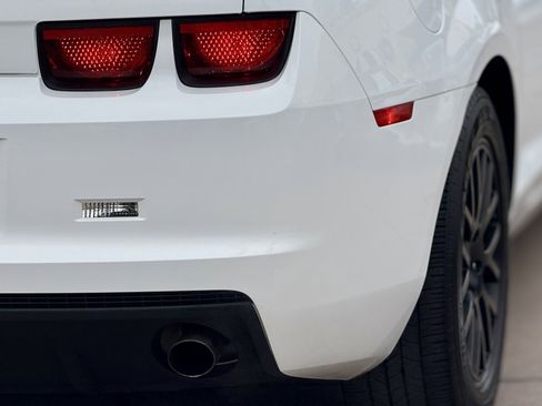 Used 2013 Chevrolet Camaro LS RWD image 11