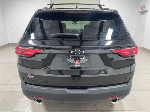 Used 2023 Chevrolet Traverse LT w/ Midnight/Sport Edition image 5