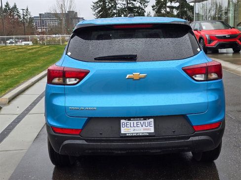 Used 2026 Chevrolet TrailBlazer LS w/ LS Convenience Package image 5