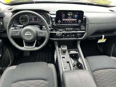 Certified 2025 Nissan Pathfinder SV w/ SV Premium Package image 24