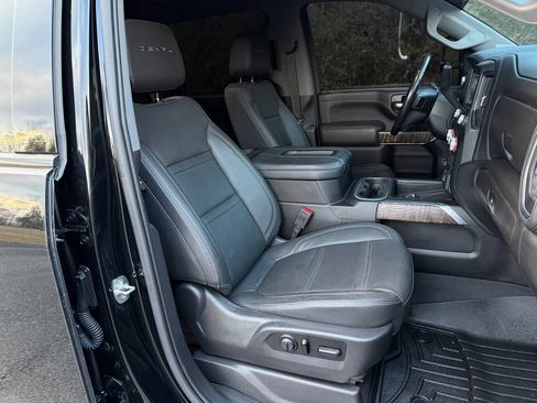 Used 2021 GMC Sierra 2500 Denali w/ Denali Ultimate Package image 12