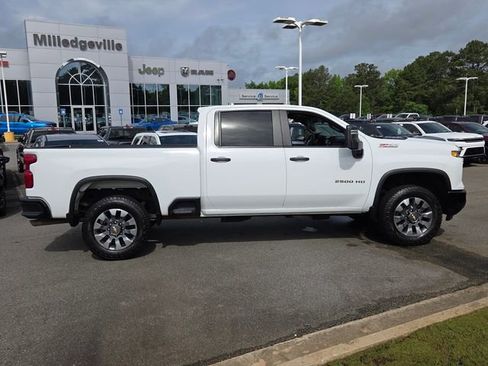 Used 2025 Chevrolet Silverado 2500 Custom w/ Custom Value Package AWD/4WD image 13
