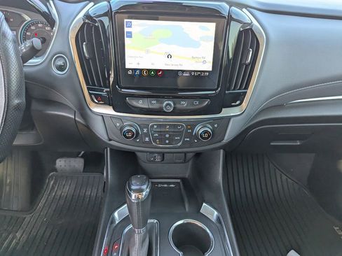 Used 2020 Chevrolet Traverse Premier image 13