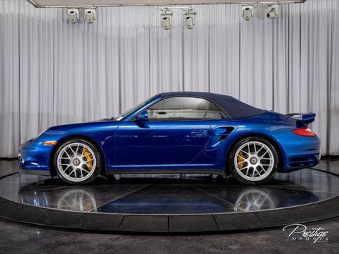 Used 2011 Porsche 911 4 Cabriolet AWD/4WD image 8