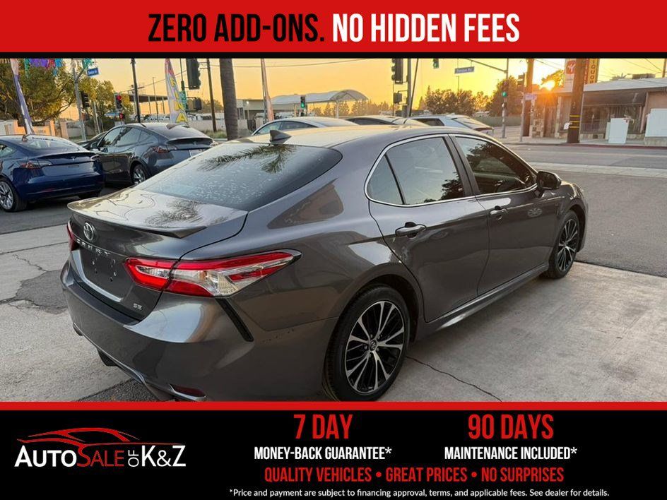 Used 2020 Toyota Camry SE FWD image 13
