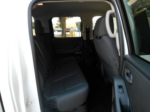 Used 2022 Nissan Frontier S w/ Technology Package AWD/4WD image 21