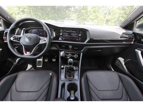Used 2024 Volkswagen Jetta GLI Autobahn FWD image 7