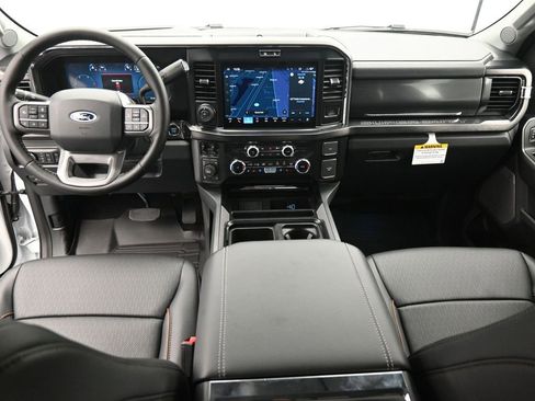 New 2026 Ford F250 Lariat w/ Black Appearance Package image 22