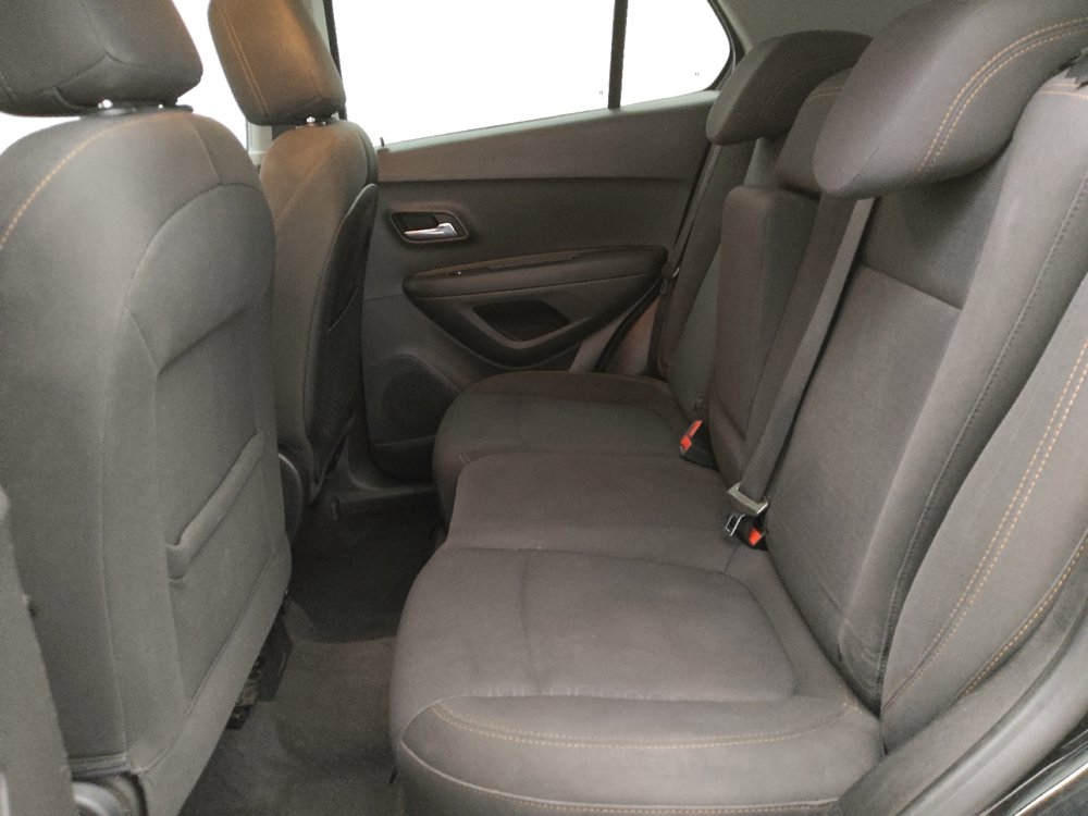 Used 2020 Chevrolet Trax LS w/ Tint and Cruise Package FWD image 18