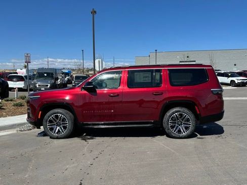 New 2026 Jeep Grand Wagoneer 4WD w/ HD Trailer Tow Package image 2