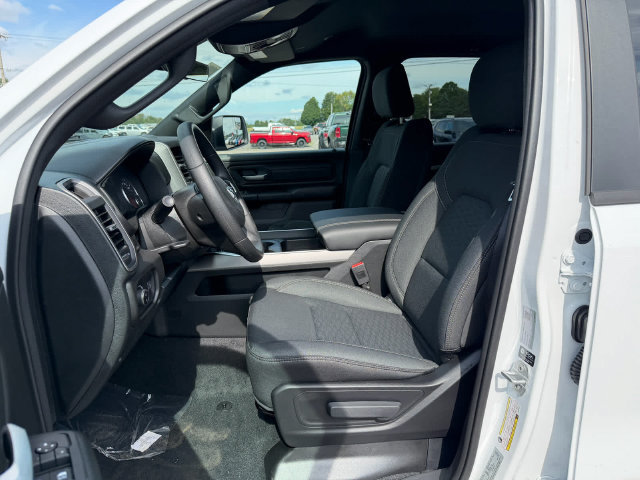 New 2027 RAM 1500 Express AWD/4WD image 8