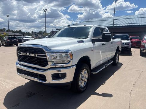 Used 2024 RAM 2500 Big Horn w/ Off Road Package AWD/4WD image 2