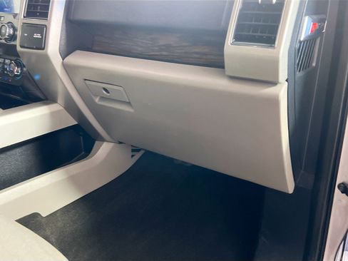 Used 2020 Ford F150 Lariat RWD image 34