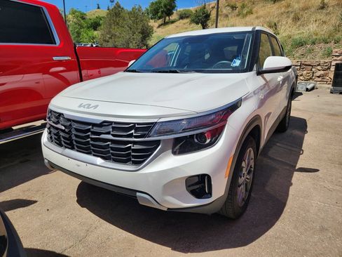 Certified 2026 Kia Seltos LX AWD/4WD image 9