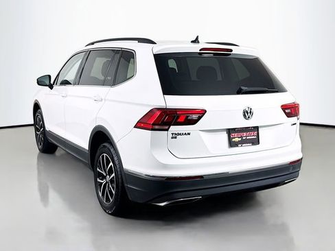 Used 2021 Volkswagen Tiguan SE image 8