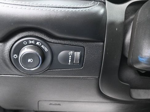 Used 2022 Dodge Durango GT image 21