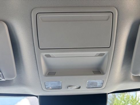 New 2025 Ford Maverick XLT w/ XLT Luxury Package image 23