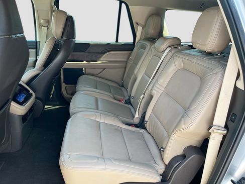 Used 2024 Lincoln Navigator L Reserve AWD/4WD image 26