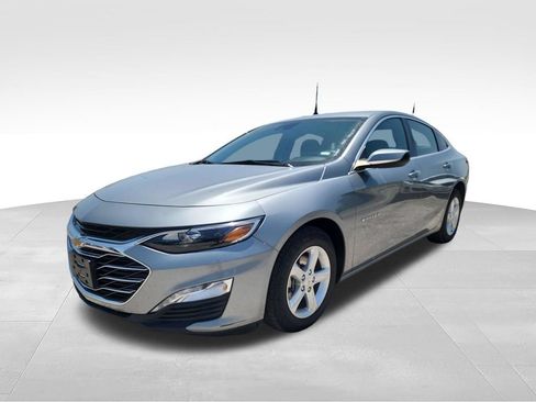 Used 2024 Chevrolet Malibu LT FWD image 3