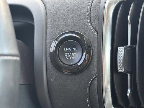 Used 2025 Ford Expedition Platinum AWD/4WD image 19