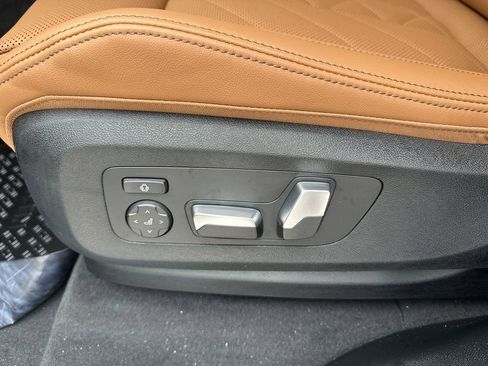 New 2026 BMW X5 xDrive40i w/ M Sport Package image 13