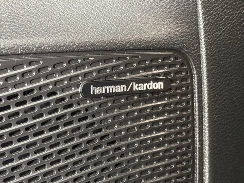 Used 2021 Chrysler Pacifica Pinnacle image 25