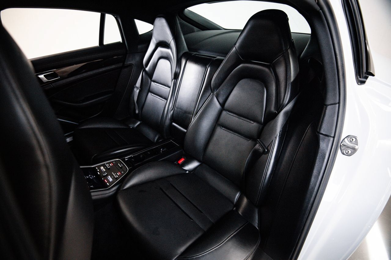 Certified 2023 Porsche Panamera image 24