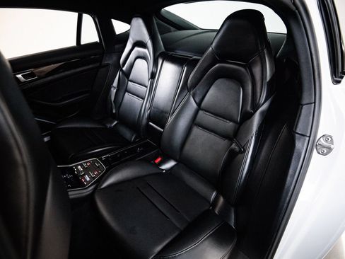 Certified 2023 Porsche Panamera image 24