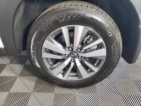 New 2025 Nissan Pathfinder SL image 31