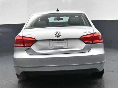 Used 2015 Volkswagen Passat 1.8T SEL Premium image 22