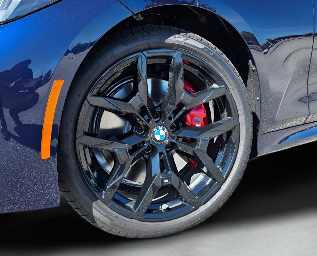 New 2026 BMW 330i Sedan w/ M Sport Package RWD image 25