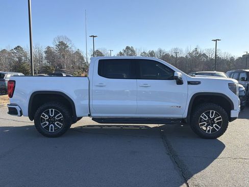 Used 2024 GMC Sierra 1500 AT4 w/ Technology Package image 11