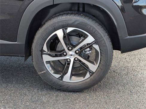 New 2026 Chevrolet Trax RS w/ Sunroof Package image 6