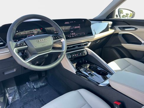New 2025 Audi Q5 Premium image 16