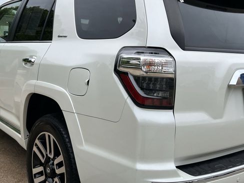 Used 2021 Toyota 4Runner Limited AWD/4WD image 24