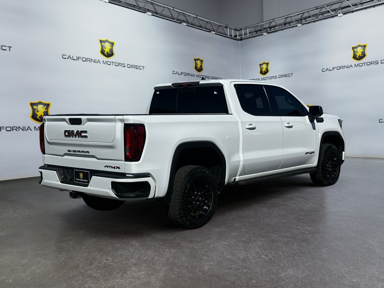 Used 2023 GMC Sierra 1500 AT4X AWD/4WD image 5