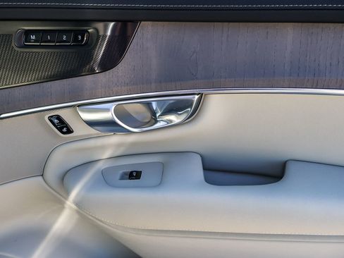 New 2026 Volvo XC90 B6 Ultra image 20