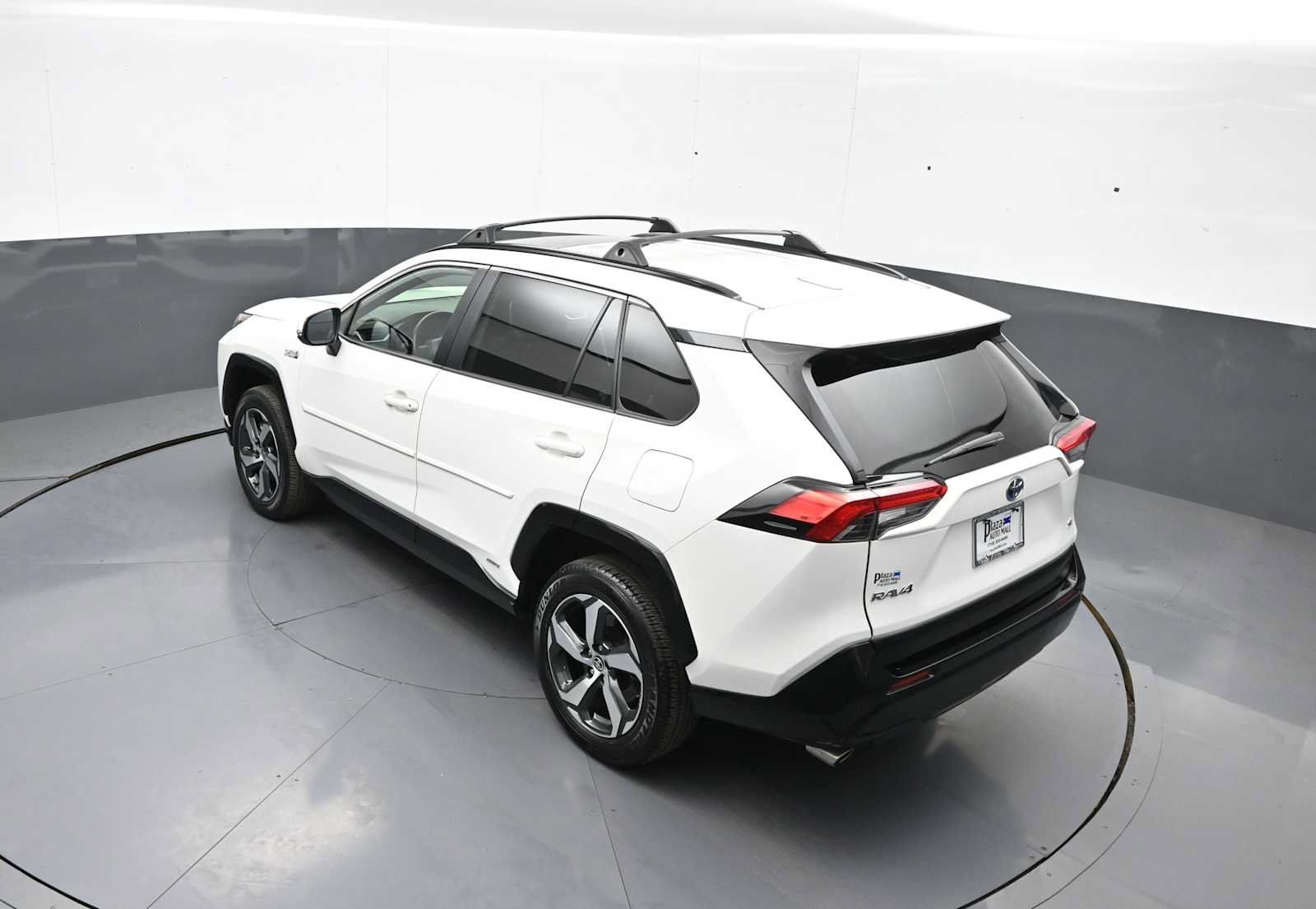 Used 2023 Toyota RAV4 SE w/ Weather & Moonroof Package AWD/4WD image 40