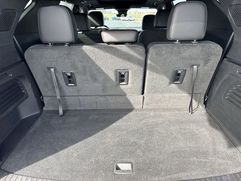 Used 2024 Chevrolet Traverse Z71 w/ Enhanced Driving Package image 25