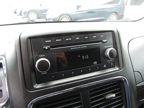 Used 2013 RAM C/V Tradesman FWD image 13
