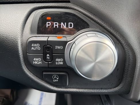 Used 2025 RAM 1500 Laramie AWD/4WD image 28