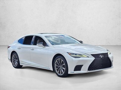 Used 2021 Lexus LS 500 image 3