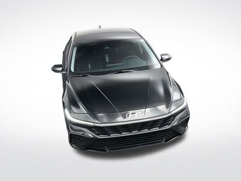 Used 2024 Hyundai Elantra SEL image 29