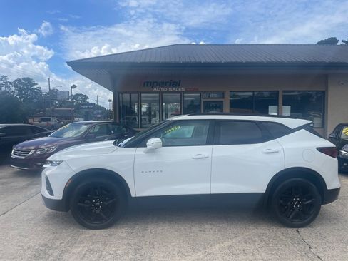 Used 2020 Chevrolet Blazer LT w/ Sound & Technology Package FWD image 2