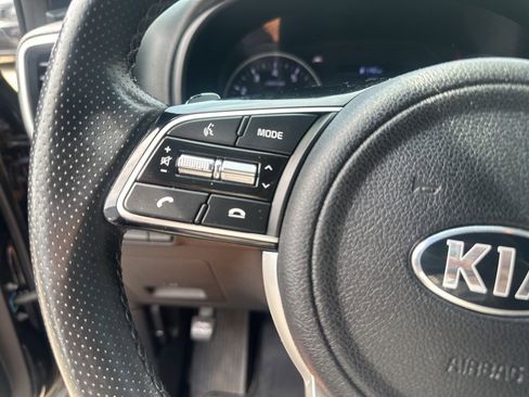 Used 2020 Kia Sportage S image 16